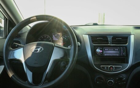 Hyundai Solaris II рестайлинг, 2013 год, 799 000 рублей, 10 фотография