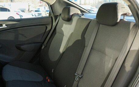 Hyundai Solaris II рестайлинг, 2013 год, 799 000 рублей, 17 фотография