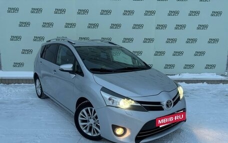 Toyota Verso I, 2012 год, 1 110 000 рублей, 3 фотография