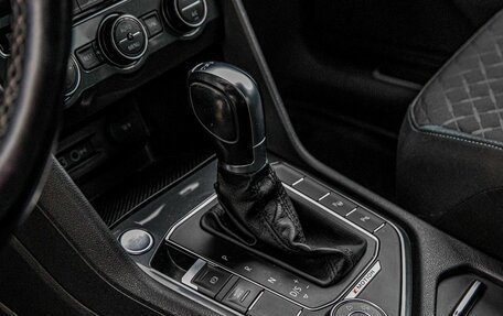 Volkswagen Tiguan II, 2019 год, 2 869 800 рублей, 11 фотография