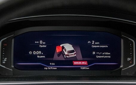 Volkswagen Tiguan II, 2019 год, 2 869 800 рублей, 9 фотография