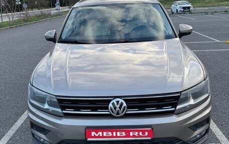 Volkswagen Tiguan II, 2017 год, 1 800 000 рублей, 1 фотография