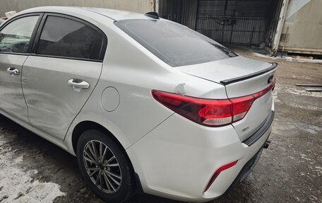 KIA Rio III рестайлинг, 2017 год, 950 000 рублей, 5 фотография