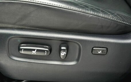 Toyota Land Cruiser 200, 2016 год, 4 300 000 рублей, 8 фотография