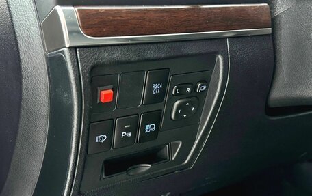 Toyota Land Cruiser 200, 2016 год, 4 300 000 рублей, 10 фотография