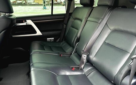 Toyota Land Cruiser 200, 2016 год, 4 300 000 рублей, 16 фотография