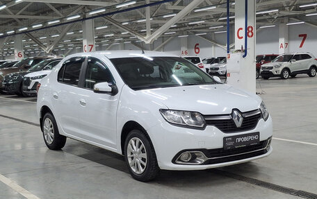 Renault Logan II, 2017 год, 750 000 рублей, 3 фотография