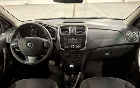 Renault Logan II, 2017 год, 750 000 рублей, 14 фотография