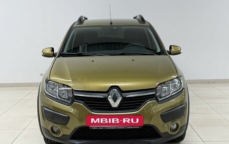 Renault Sandero II рестайлинг, 2015 год, 800 000 рублей, 2 фотография