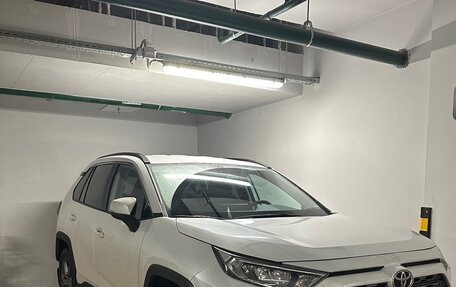 Toyota RAV4, 2022 год, 3 800 000 рублей, 8 фотография