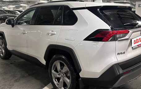 Toyota RAV4, 2022 год, 3 800 000 рублей, 3 фотография