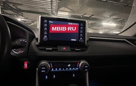 Toyota RAV4, 2022 год, 3 800 000 рублей, 7 фотография