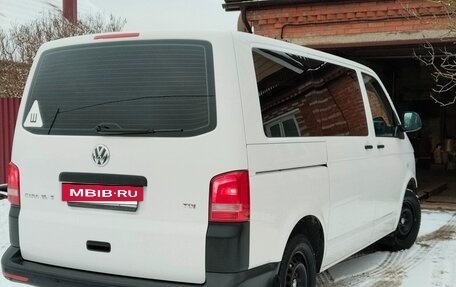Volkswagen Caravelle T5, 2013 год, 1 720 000 рублей, 4 фотография