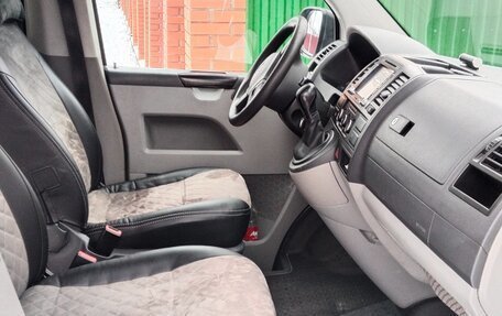 Volkswagen Caravelle T5, 2013 год, 1 720 000 рублей, 7 фотография