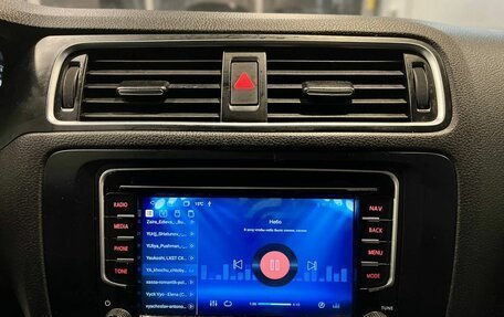 Volkswagen Jetta VI, 2011 год, 1 030 000 рублей, 14 фотография