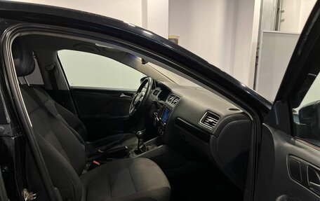 Volkswagen Jetta VI, 2011 год, 1 030 000 рублей, 29 фотография