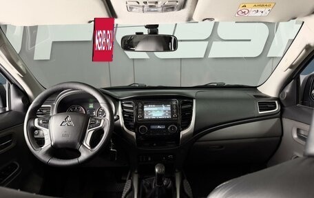 Mitsubishi L200 IV рестайлинг, 2017 год, 1 920 000 рублей, 6 фотография