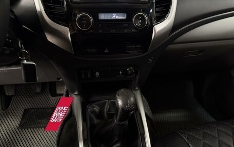 Mitsubishi L200 IV рестайлинг, 2017 год, 1 920 000 рублей, 15 фотография