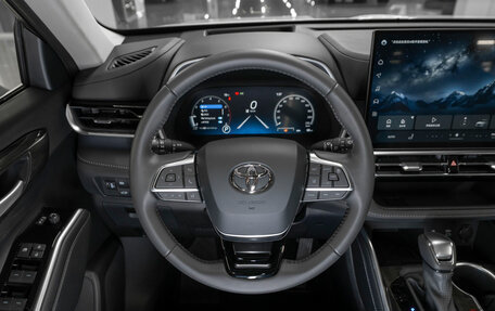 Toyota Highlander, 2025 год, 6 200 000 рублей, 10 фотография