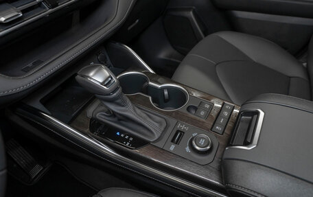 Toyota Highlander, 2025 год, 6 200 000 рублей, 16 фотография