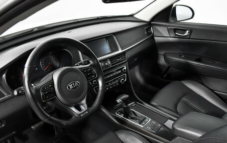 KIA K5 II, 2017 год, 1 640 000 рублей, 9 фотография