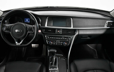 KIA K5 II, 2017 год, 1 640 000 рублей, 16 фотография