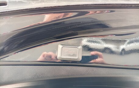 Toyota RAV4, 2017 год, 2 150 000 рублей, 12 фотография