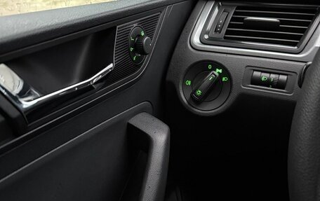 Skoda Rapid I, 2018 год, 1 390 000 рублей, 13 фотография