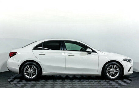 Mercedes-Benz A-Класс, 2019 год, 2 497 000 рублей, 4 фотография