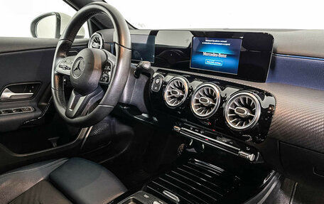 Mercedes-Benz A-Класс, 2019 год, 2 497 000 рублей, 9 фотография