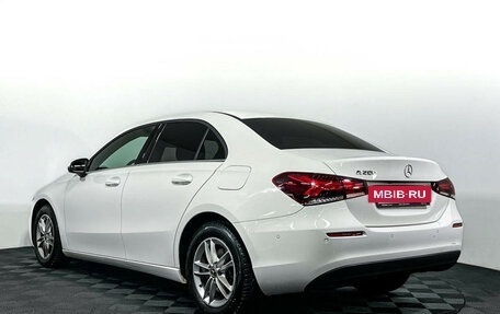 Mercedes-Benz A-Класс, 2019 год, 2 497 000 рублей, 7 фотография