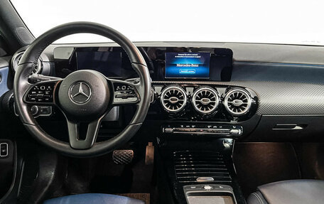 Mercedes-Benz A-Класс, 2019 год, 2 497 000 рублей, 12 фотография