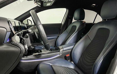 Mercedes-Benz A-Класс, 2019 год, 2 497 000 рублей, 14 фотография