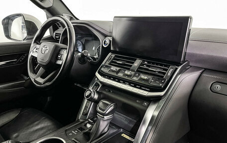 Toyota Land Cruiser, 2021 год, 8 900 000 рублей, 9 фотография