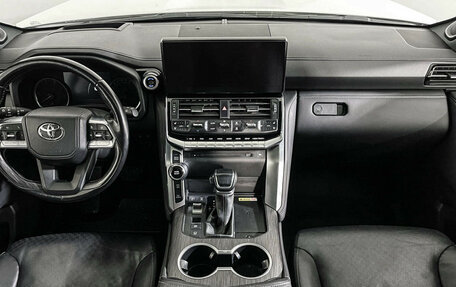 Toyota Land Cruiser, 2021 год, 8 900 000 рублей, 12 фотография