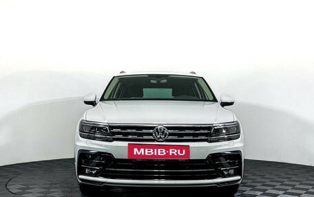 Volkswagen Tiguan II, 2018 год, 3 224 000 рублей, 2 фотография