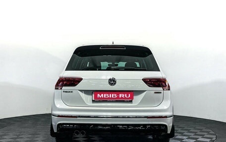 Volkswagen Tiguan II, 2018 год, 3 224 000 рублей, 6 фотография