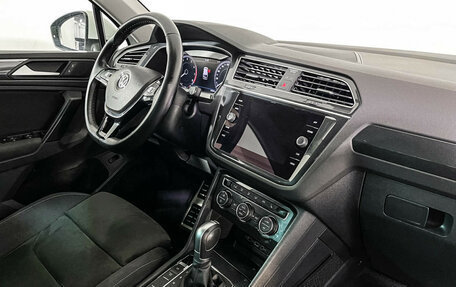 Volkswagen Tiguan II, 2018 год, 3 224 000 рублей, 9 фотография