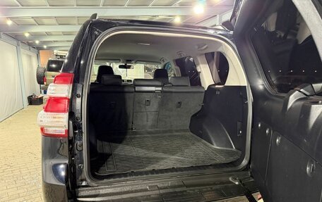 Toyota Land Cruiser Prado 150 рестайлинг 2, 2015 год, 2 699 000 рублей, 8 фотография