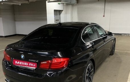 BMW 5 серия, 2013 год, 1 260 000 рублей, 3 фотография