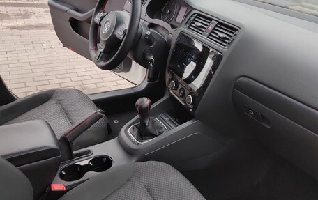 Volkswagen Jetta VI, 2014 год, 900 000 рублей, 6 фотография