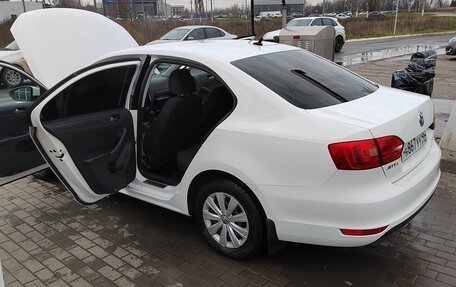 Volkswagen Jetta VI, 2014 год, 900 000 рублей, 2 фотография