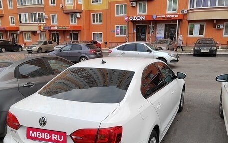 Volkswagen Jetta VI, 2014 год, 900 000 рублей, 13 фотография