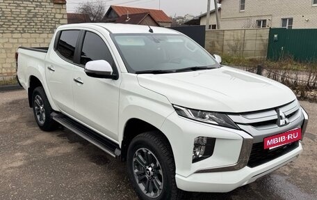 Mitsubishi L200 IV рестайлинг, 2019 год, 3 250 000 рублей, 2 фотография
