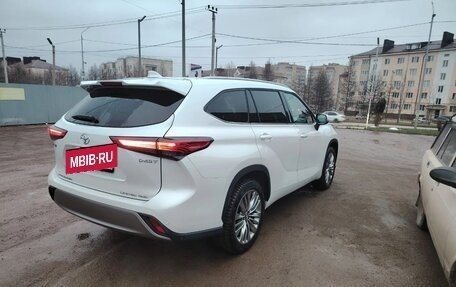Toyota Highlander, 2025 год, 5 700 000 рублей, 8 фотография