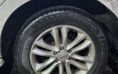 Nissan Patrol, 2012 год, 2 000 000 рублей, 16 фотография