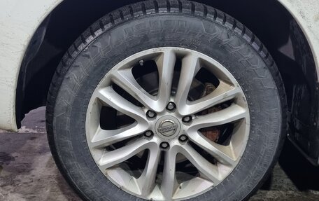 Nissan Patrol, 2012 год, 2 000 000 рублей, 17 фотография