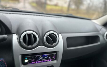 Renault Logan I, 2013 год, 555 555 рублей, 21 фотография