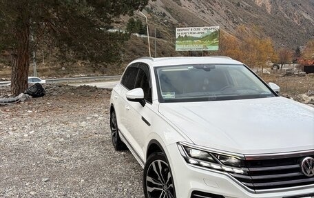 Volkswagen Touareg III, 2019 год, 4 500 000 рублей, 1 фотография