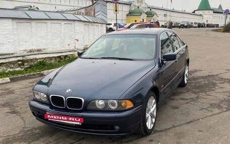 BMW 5 серия, 2003 год, 550 000 рублей, 3 фотография